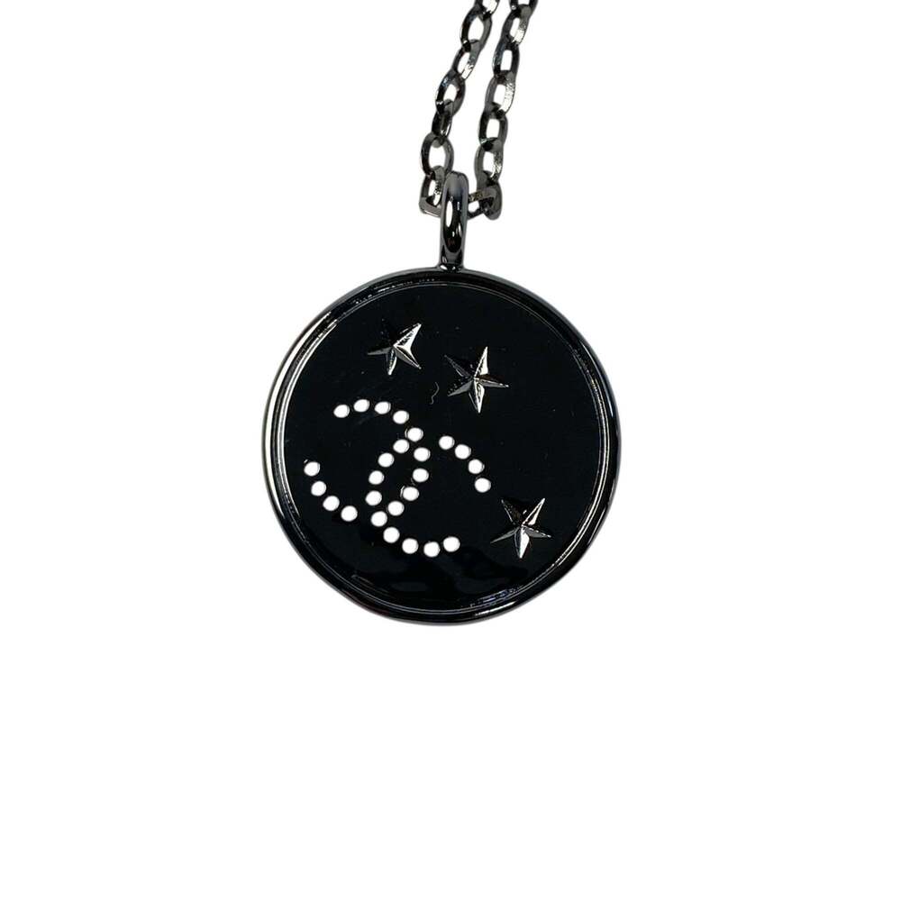 CHANEL Authentic Necklace